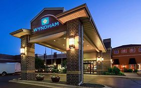 Best Western Plus Bloomington Hotel Exterior photo