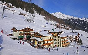 Hotel Garni - Restaurant Kaminstube St. Anton am Arlberg Exterior photo