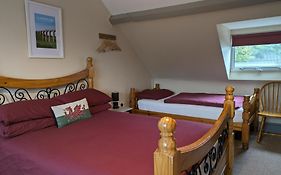 Llangollen Hostel Self-Catering - All Private Bedrooms Exterior photo