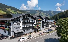 Hotel Austria Saalbach Exterior photo