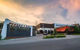 Hotel Posada Virreyes Tlaquepaque Exterior photo