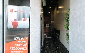 Hotel RedDoorz near Quiapo Church Manila Exterior photo