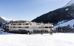 Hotel Arlmont 4 Stern Superior St. Anton am Arlberg Exterior photo