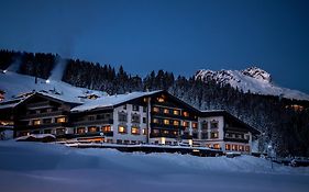 Hotel Almhof Schneider Lech am Arlberg Exterior photo