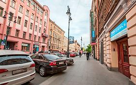 Feelathome On Lower Nevsky Sankt Petersburg Exterior photo
