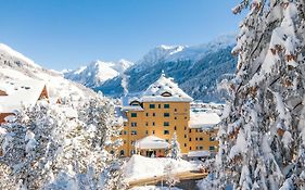 Hotel Vereina Klosters-Serneus Exterior photo