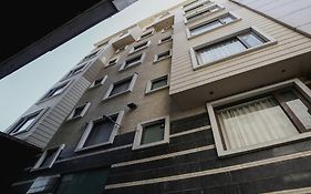 Hotel Super Townhouse Hollywood Heights Amritsar Exterior photo