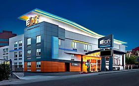 Aloft Hotel Calgary University Exterior photo