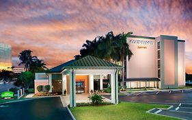 Hotel Courtyard By Marriott Fort Lauderdale East / Lauderdale-By-The-Sea Exterior photo