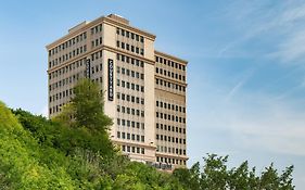 Hotel Courtyard By Marriott Edmonton Downtown Exterior photo