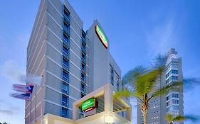 Hotel Courtyard By Marriott San Juan Miramar Exterior photo