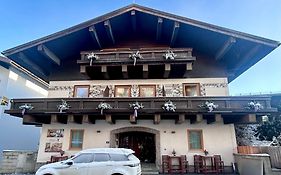 Bed and Breakfast Pension Max Zell am See Exterior photo