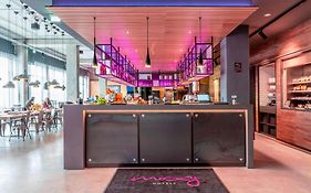 Hotel Moxy Milan Linate Airport Segrate Exterior photo