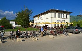 Swiss Hostel Lago Lodge Biel/Bienne Exterior photo