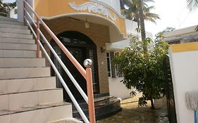 Aldos Ark Home Stay Kochi Exterior photo