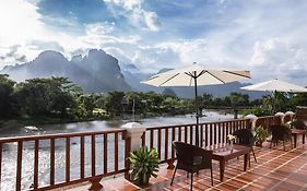 Thavisouk Hotel Vang Vieng Exterior photo