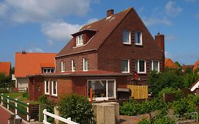 Hotel Pension Friedrich Voss Langeoog Exterior photo