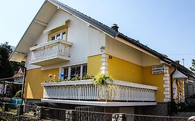 Mekina Guesthouse Marburg Exterior photo