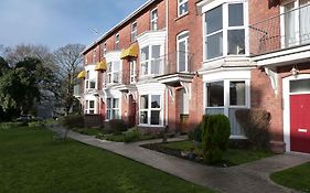 Hurst Dene Aparthotel Swansea Exterior photo