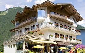 Hotel Garni Jennewein Mayrhofen Exterior photo