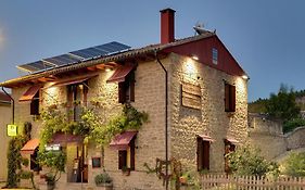 Hostal Rural Txapi Txuri Logis Hotels Murillo el Fruto Exterior photo