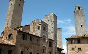 Hotel Al Pozzo Dei Desideri San Gimignano Exterior photo
