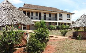 Voi Lutheran Guesthouse Exterior photo