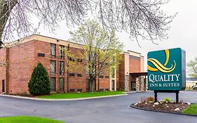 Quality Inn&Suites - Arden Hills Exterior photo