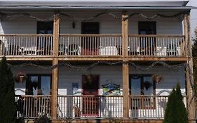 Bed and Breakfast Gite Au Vieux Pommier Tadoussac Exterior photo