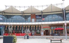 Travelodge Birmingham Central Broadway Plaza Exterior photo