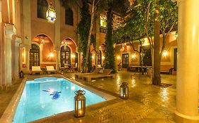 Riad Le Perroquet Bleu Suites & Spa Marrakesch Exterior photo
