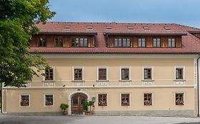 Hotel Alte Post Feistritz an der Gail Exterior photo