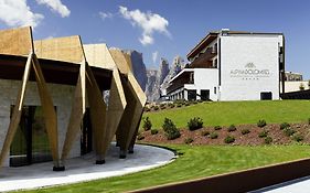 Hotel Alpina Dolomites Seiser Alm Exterior photo