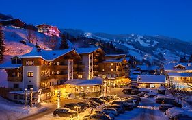 Hotel DIE SONNE Saalbach Exterior photo