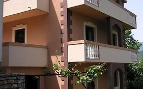 Holiday Home Ametist 2 Tivat Exterior photo