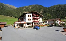 Hotel Alpenhof Pitztal St. Leonhard im Pitztal Exterior photo