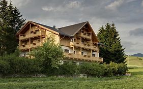 Garni Appartments Helvetia Niederdorf Exterior photo