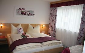 Bed and Breakfast Zimmervermietung Babsy Zell am See Exterior photo