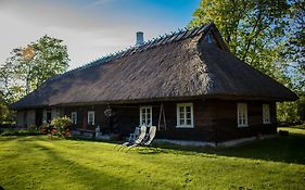 Villa Kuusetuka Tourism Farm Pahkla Exterior photo