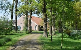 Bed and Breakfast De Hiddinghhoeve Onstwedde Exterior photo