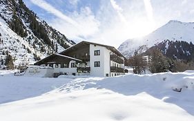 Hotel Natur Residenz Anger Alm - Adults only St. Leonhard im Pitztal Exterior photo