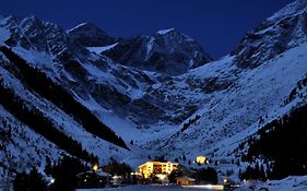 Hotel Gletscherblick St. Leonhard im Pitztal Exterior photo