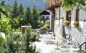 Hotel Flora Alpina Gressoney-Saint-Jean Exterior photo