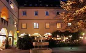 Hotel Goldener Brunnen Klagenfurt am Wörthersee Exterior photo