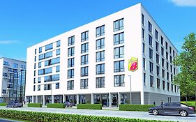 Hotel Super 8 by Wyndham München City West Exterior photo