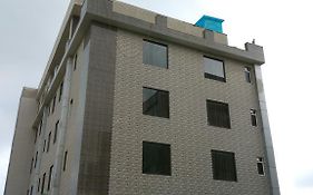 Hotel The Park Residency Greater Noida Exterior photo