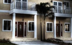 Villa Beautiful Bahamian Getaway Nassau Exterior photo