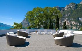 Hotel Oasi Wellness&Spa Riva del Garda Exterior photo