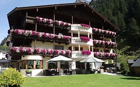 Verwöhn-Harmoniehotel Mandarfnerhof St. Leonhard im Pitztal Exterior photo