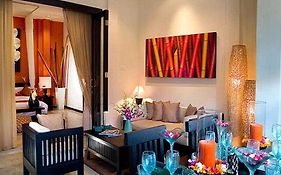 The Seri Suites Yogyakarta Room photo